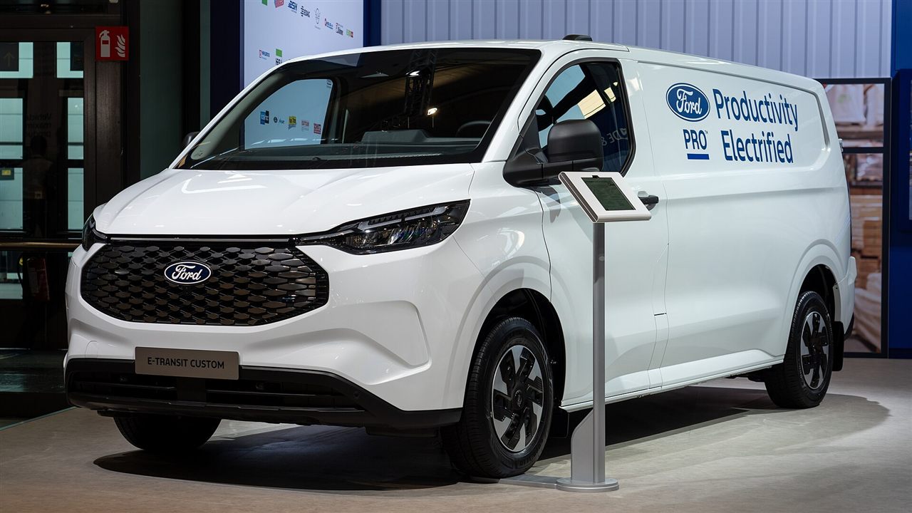 Ford E-Transit Custom 340 L2H1 Trend 65 kWh